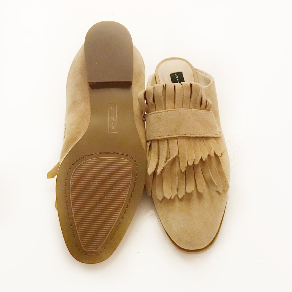 SOLD NWOT Steve Madden Tan Suede Fringe Mules - Picture 3 of 3